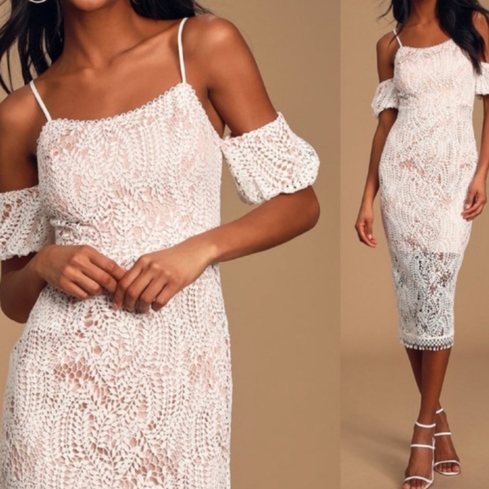 NWT Lulu's Entranced By You Cold Shoulder Lace Lined Bodycon Dress Small